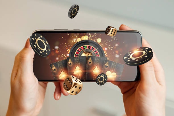 Fishing Arcade gameplay on koinbola showing animated fish and shooting mechanics